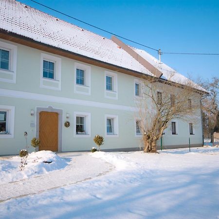Landhaus Essl Dietach ภายนอก รูปภาพ