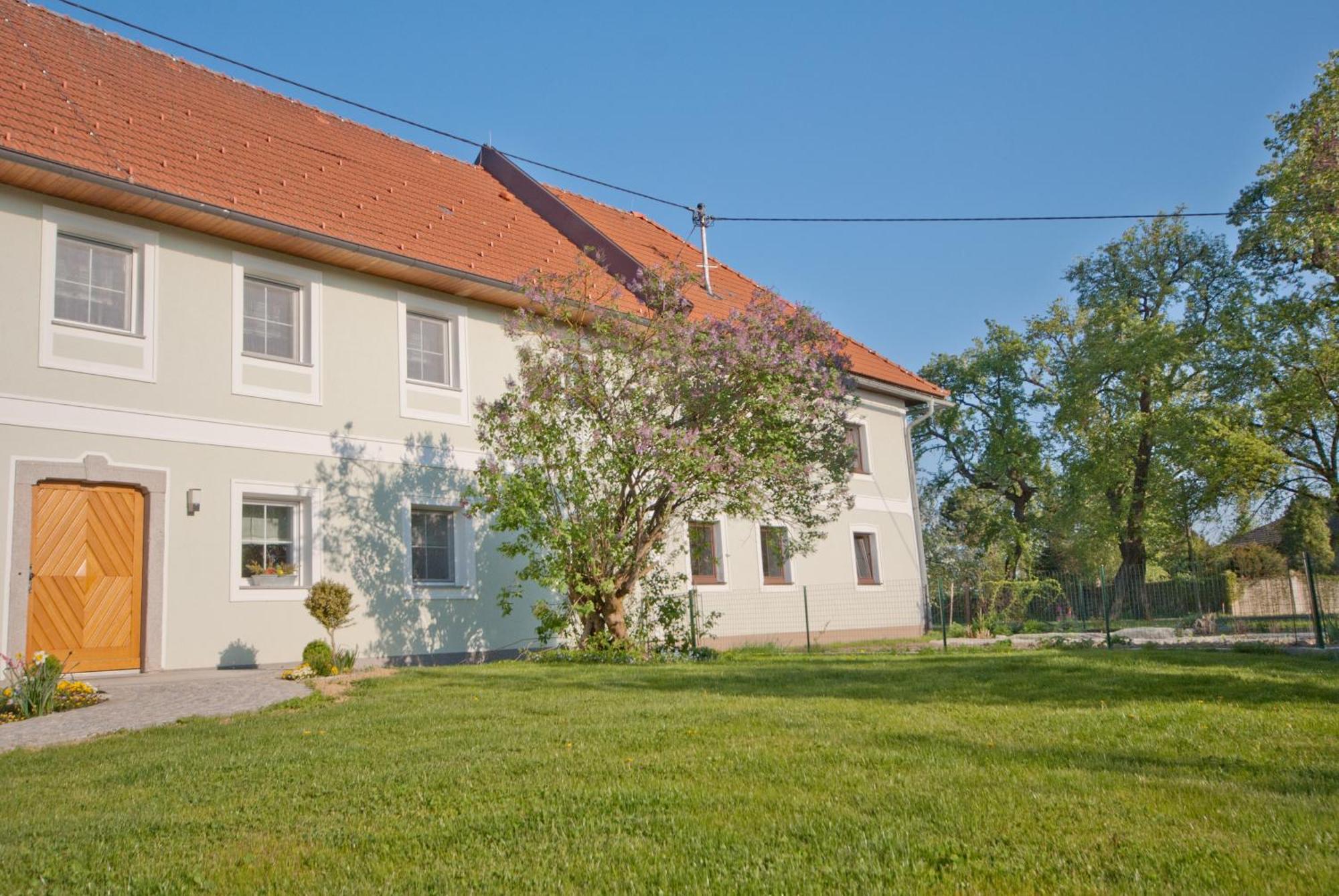 Landhaus Essl Dietach ภายนอก รูปภาพ